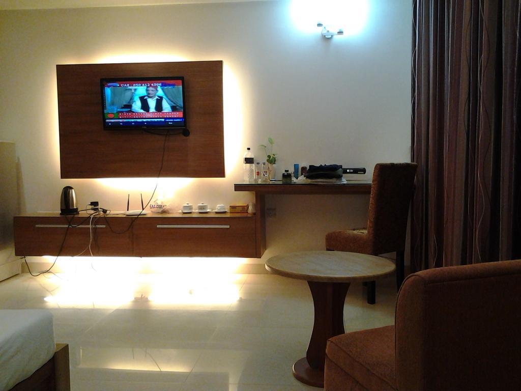 Hotel Afford Inn Dhaka Exterior photo